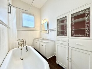 735 St Louis St in Baton Rouge, LA - Building Photo - Building Photo