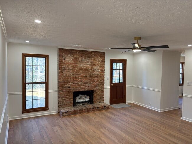 807 Oak Bridge Ln in Fayetteville, GA - Building Photo - Building Photo