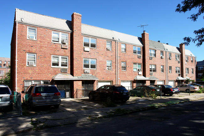 13261-13271 Pople Ave in Flushing, NY - Building Photo - Building Photo