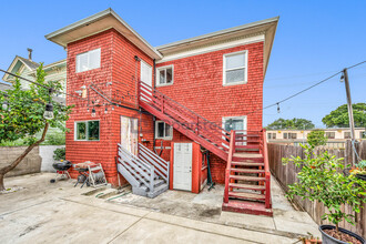 1810 Adeline St in Oakland, CA - Building Photo - Building Photo