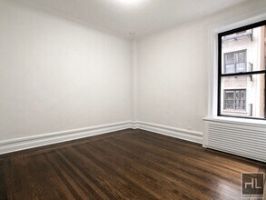 WEST 72 STREET in New York, NY - Building Photo - Building Photo