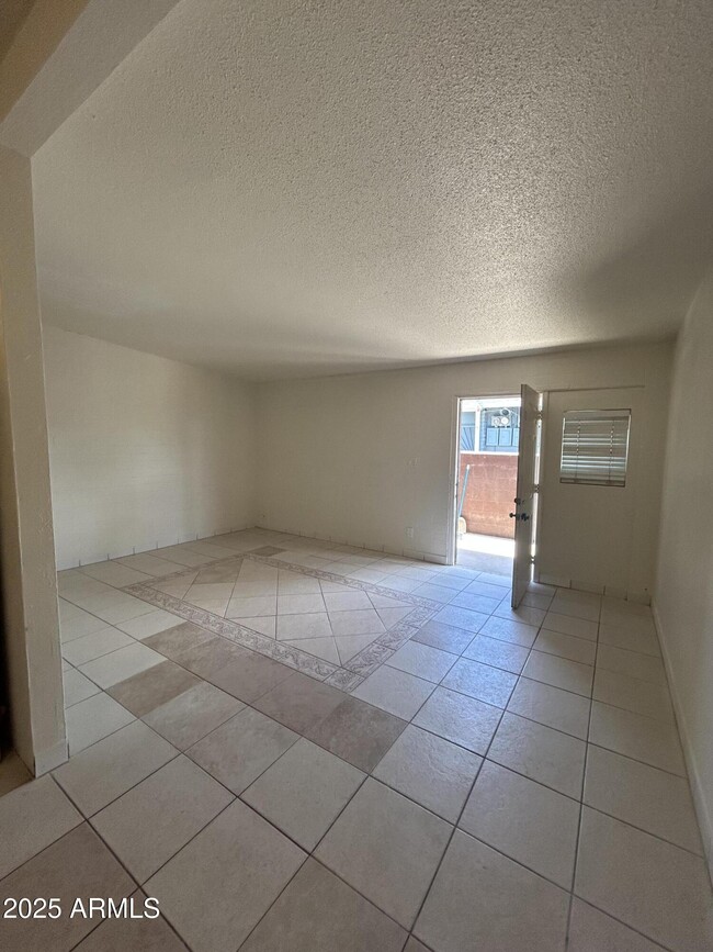 property at 1716 E Elton Ave