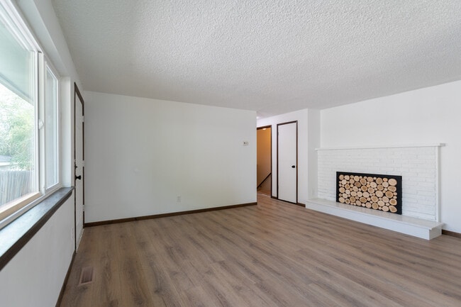 514 E Longfellow Ave in Spokane, WA - Building Photo - Building Photo