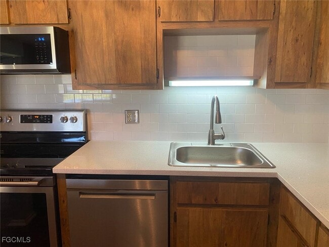 property at 5713 Foxlake Dr