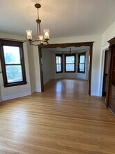 7228 N Rogers Ave in Chicago, IL - Foto de edificio - Building Photo