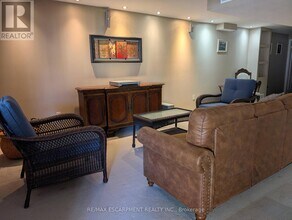 45 Pirie Dr in Hamilton, ON - Building Photo - Building Photo