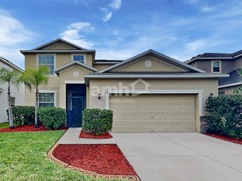 523 Vista Ridge Dr in Ruskin, FL - Building Photo