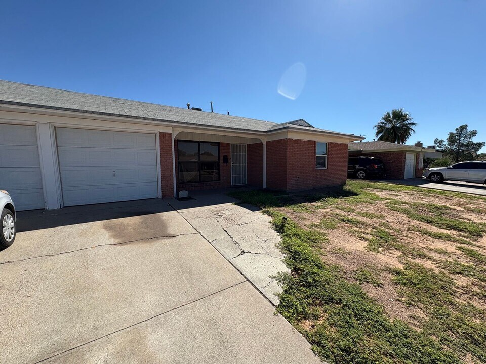 3420 Dundee St in El Paso, TX - Foto de edificio