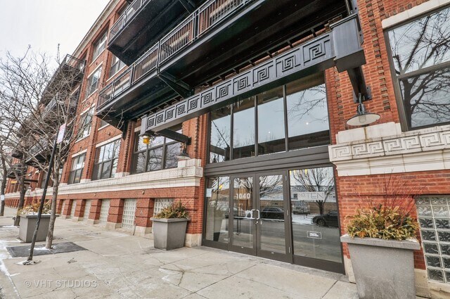 property at 1040 W Adams St