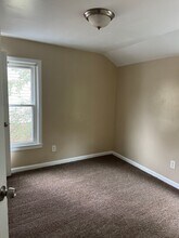 1566 E 256th St in Euclid, OH - Building Photo - Building Photo