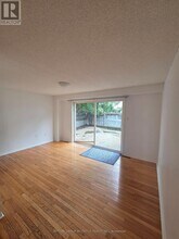 111 Dunsmore Ln in Barrie, ON - Building Photo - Building Photo