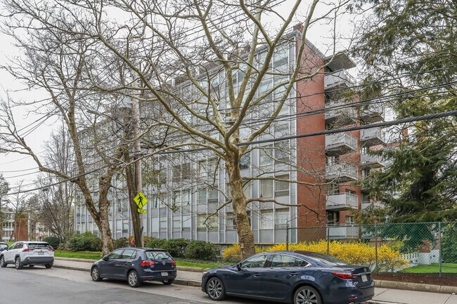 Park Street Condominiums in Brookline, MA - Foto de edificio - Building Photo