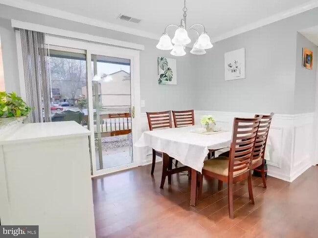 property at 3121 Sayre Dr