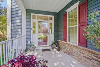 1 Shawe St in Danbury, CT - Building Photo - Building Photo