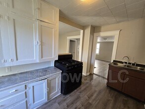 109 Summit Ave in Waterloo, IA - Building Photo - Building Photo