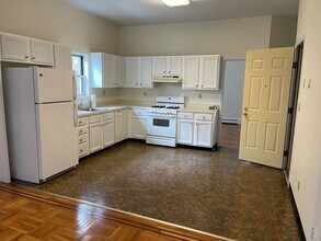 55 Bonn Pl in Weehawken, NJ - Building Photo - Building Photo