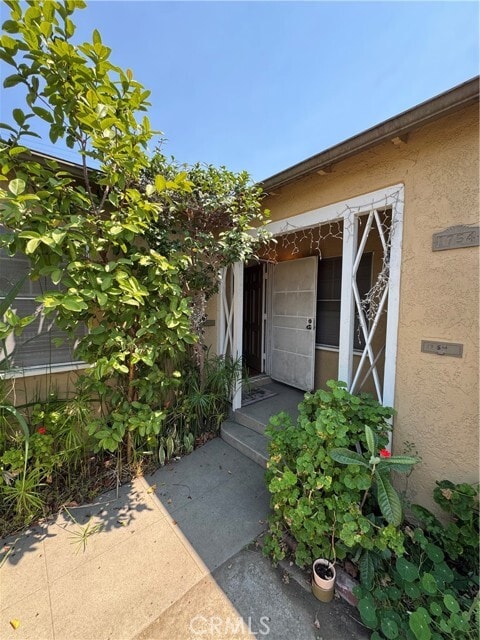 1750 Chestnut Ave in Long Beach, CA - Building Photo