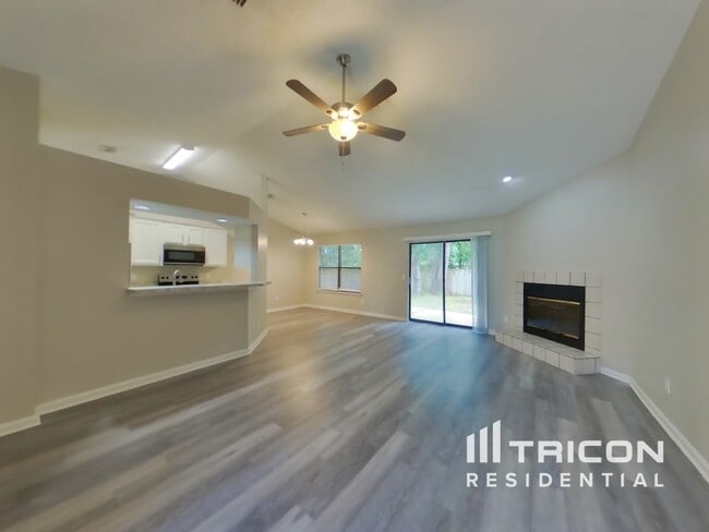 2425 Justin Rd E in Jacksonville, FL - Building Photo - Building Photo