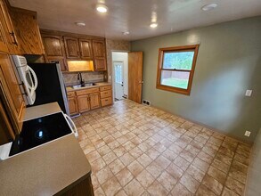 916 3rd Ave W in Dickinson, ND - Building Photo - Building Photo