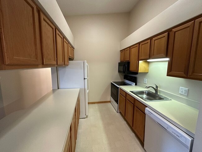 45922 Purple Sage Ct in Belleville, MI - Building Photo - Building Photo