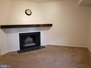 1005 Worthington Dr in Exton, PA - Foto de edificio - Building Photo