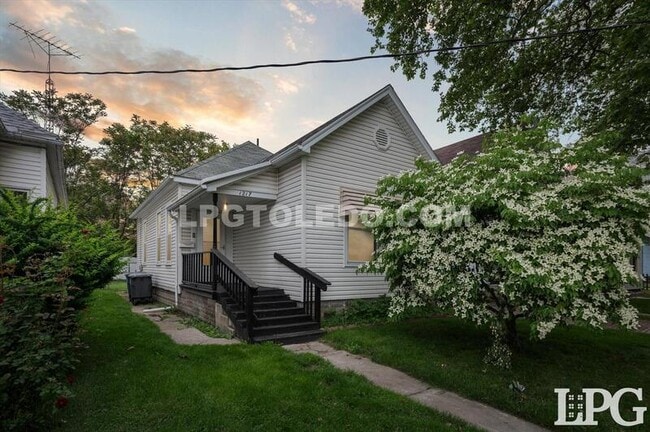 property at 1217 Mason St