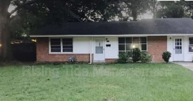 property at 3227 Willow Ln Dr
