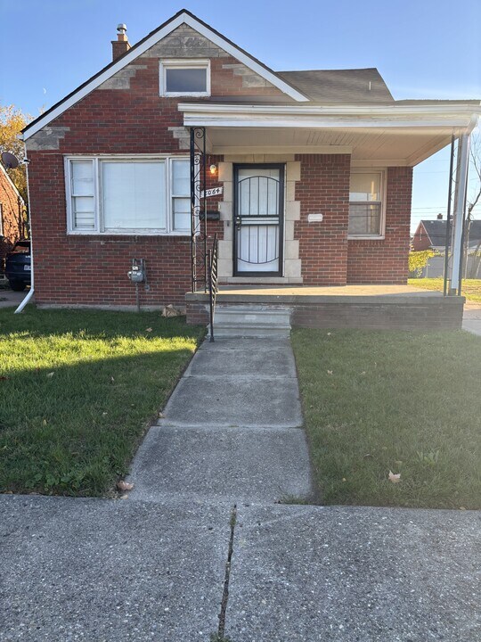 8064 Suzanne Ave in Detroit, MI - Building Photo