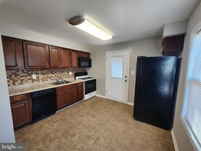 1737 Eastern Blvd in Essex, MD - Building Photo - Building Photo