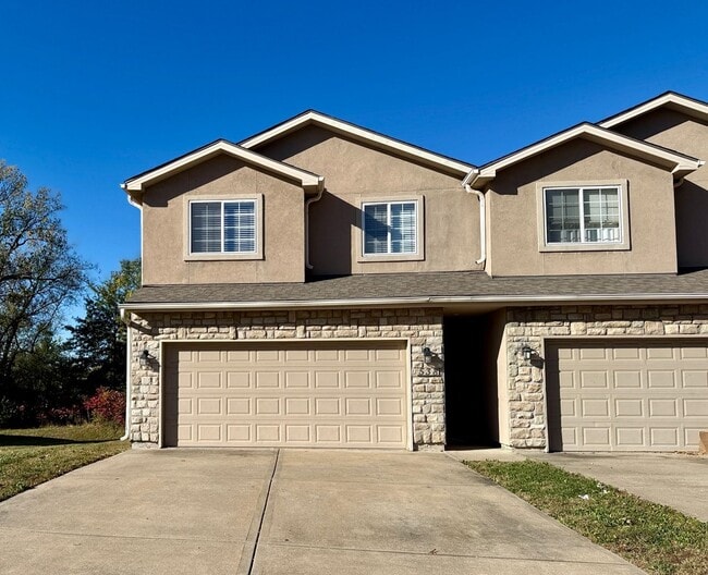 property at 538 NW Fieldcrest Dr