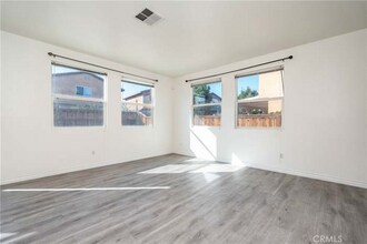 14389 Moon Valley St in Victorville, CA - Building Photo - Building Photo