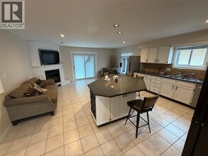 480 Delaware Ave in Windsor, ON - Building Photo - Building Photo