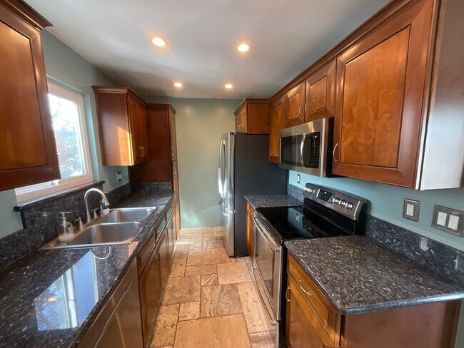 4595 California Ave in Long Beach, CA - Building Photo - Building Photo