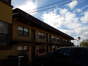 245 N Halifax Ave in Daytona Beach, FL - Building Photo - Building Photo