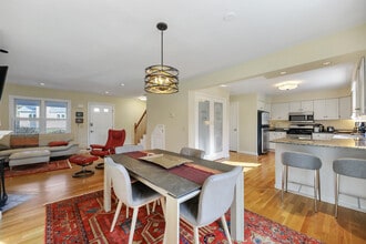 12 Applewood Ln, Unit 12 in Pittsfield, MA - Building Photo - Building Photo