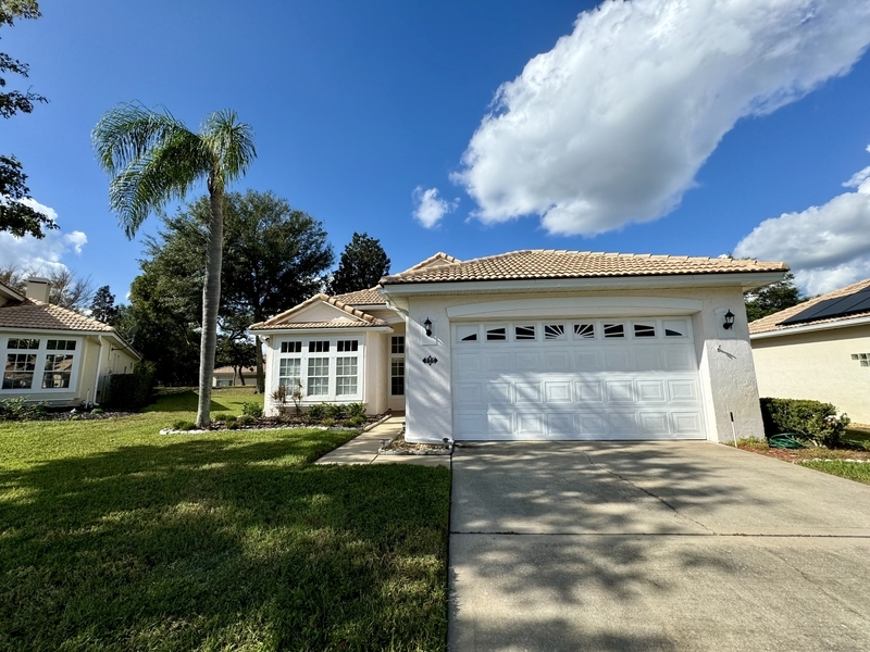 408 Fenwick Ct in Debary, FL - Foto de edificio