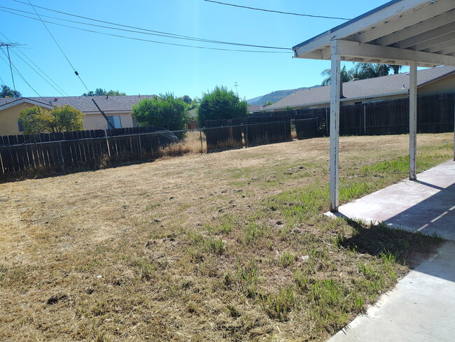 950 S Thompson St in Hemet, CA - Building Photo - Building Photo