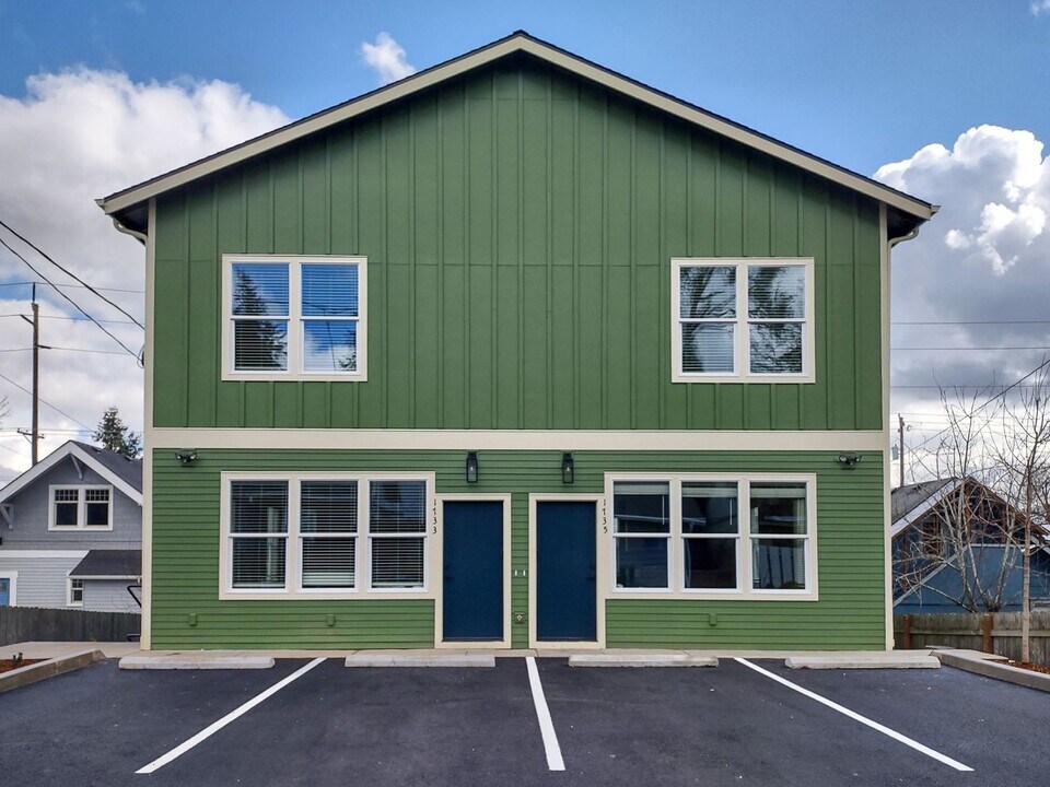 1725-1735 Commercial St SE in Salem, OR - Building Photo