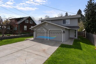 1018 W Mill Ave in Coeur d'Alene, ID - Building Photo - Building Photo