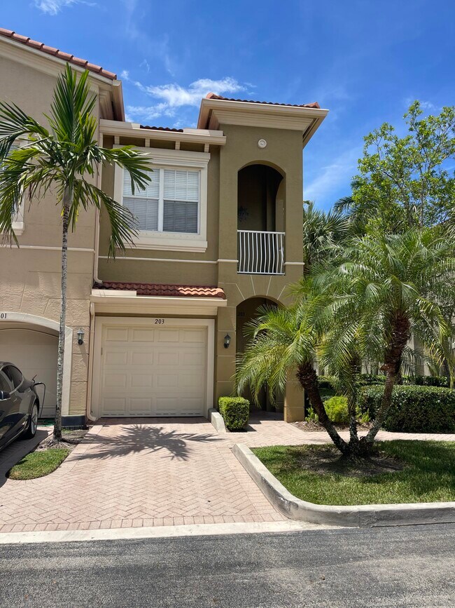 property at 4871 Bonsai Cir