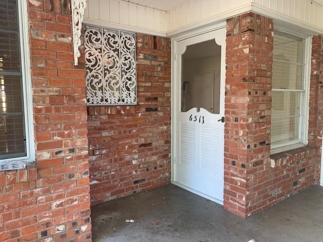 property at 6511 Ravendale Ln
