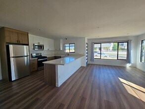 1101 S Ethel Ave in Alhambra, CA - Building Photo - Building Photo