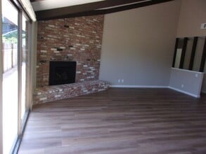 620 University Dr in Lompoc, CA - Building Photo - Building Photo