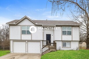 17405 Cerrito Dr in Belton, MO - Building Photo