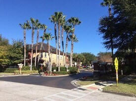 2141 Portofino Pl in Palm Harbor, FL - Building Photo