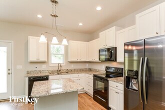 187 Crawford Pkwy in Clayton, NC - Building Photo - Building Photo