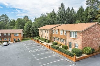 Park View Apartments in Morganton, NC - Building Photo - Building Photo