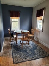 2738 Shale Ledge Rd in Eau Claire, WI - Foto de edificio - Building Photo