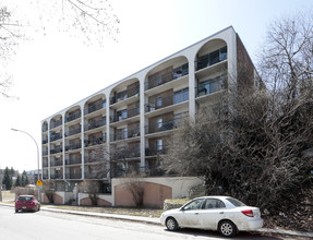 City View Apartments in Calgary, AB - Building Photo - Building Photo