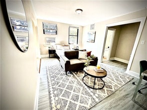 236 W Walnut Ln in Philadelphia, PA - Foto de edificio - Building Photo